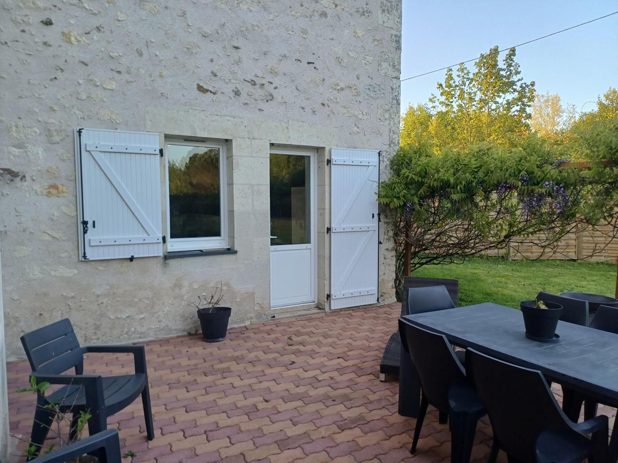 La Grange Des Roisnes Bed & Breakfast Longué Exterior foto